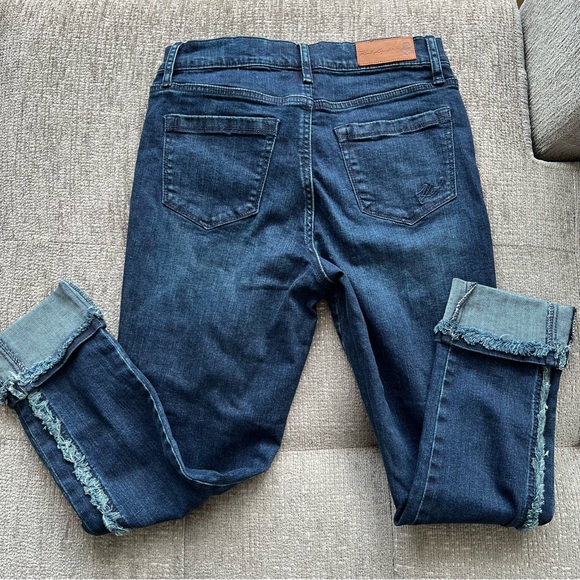 NWT KARL LAGERFELD Petite Dark Washed Jeans Sz 6P - Picture 7 of 7